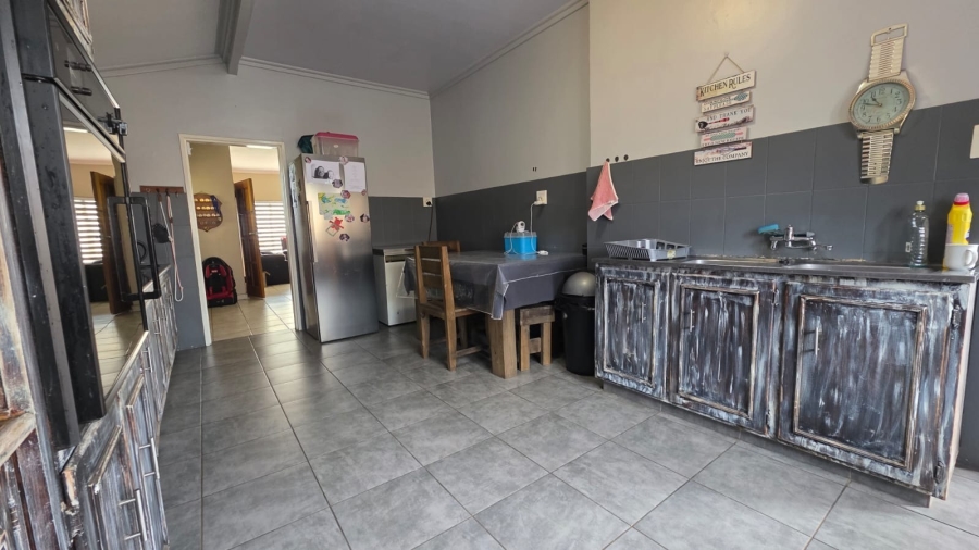 To Let 3 Bedroom Property for Rent in Wilkeville North West